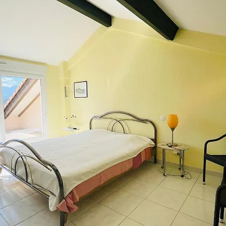 T4 Santa Regina Iii Кальви