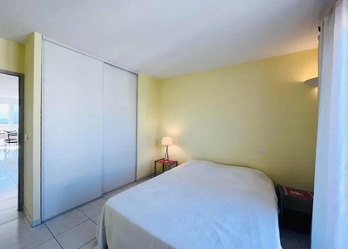 T4 Santa Regina Iii 公寓